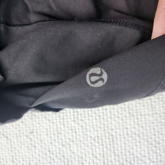 Lululemon speed up shorts - Picture 3 of 6